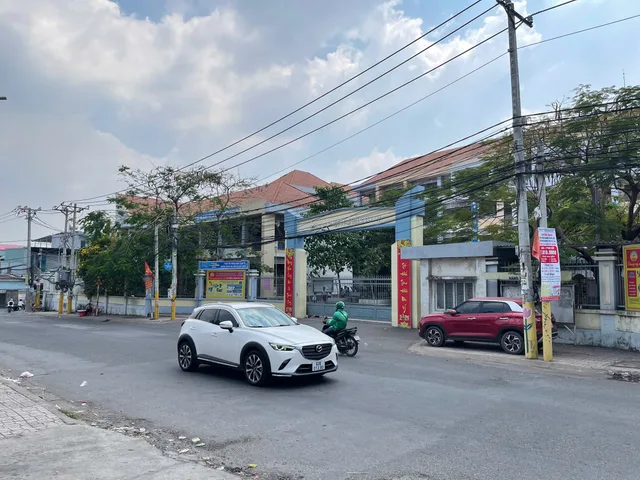 Bán nhà 74.1m² full thổ cư ngang 4.2m giá 5 tỷ tại Phường Long Bình