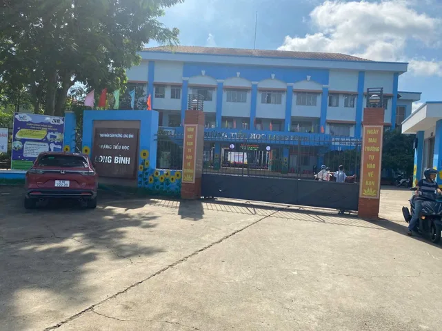 Bán 92m Đất Mặt Tiền Cổng Trường Tiểu Học Long Bình Quận 9