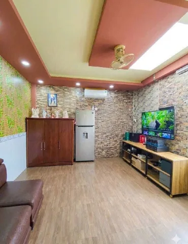 Bán nhà hẻm xe hơi sát Phú Mỹ Hưng.