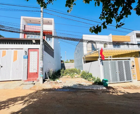 KHU THÀNH ĐỒNG - YMOAN - Hẻm 434/89 
Diện tích 100m2 5m giá 2ty390