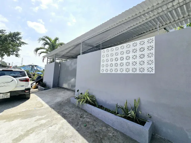 Bán Nhà 2 mặt tiền Cấp 4 Sẵn MÔ HÌNH KHO XƯỞNG đất vuông vắn đường GÒ ĐẬP _ Vĩnh Thái 

⚡Diện tích : 92,m  ngang 10m dài 9,2m
⚡Hướng :  Đông Bắc _ Tây Bắc