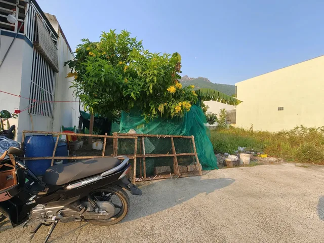 Bán lô đất Full Thổ cư ngang 6,6m - P Nam Nha Trang cách chợ trung tâm Phước Đồng tầm 800m.