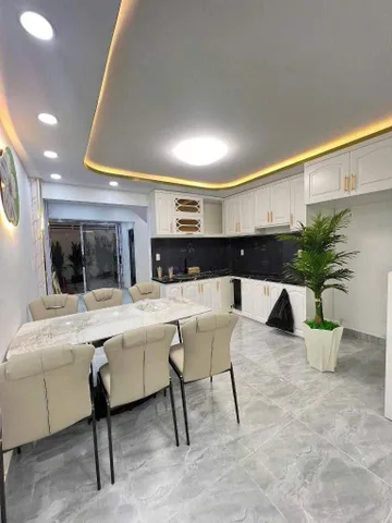 Nhà mới 3 tầng, hẻm thông, giáp Quận 7 – Huỳnh Tấn Phát, 4 TỶ 350