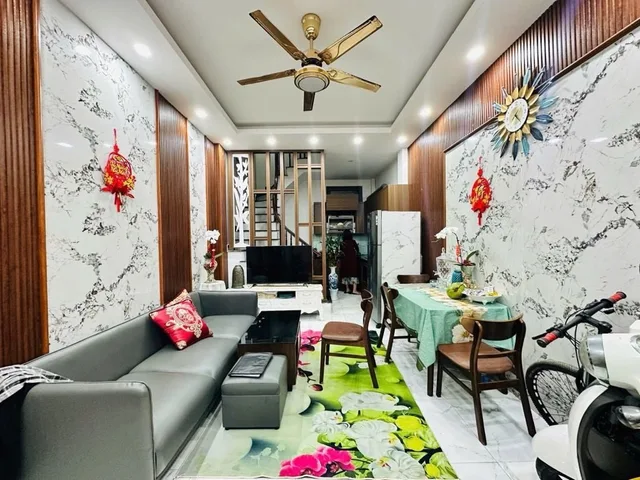 Bán nhà 35m² full thổ cư ngang 4m giá 8.9 tỷ tại Phường Từ Liêm