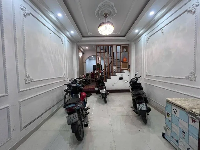 Xuân Thuỷ - Trần Thái Tông 50m2, 5 tầng, nhà đẹp sẵn ở, nhú nhẹ 13 tỷ