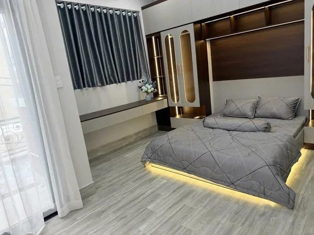 Căn góc 2 mặt tiền - 3 tầng - Ngang 5m - Huỳnh Tấn Phát - 70m2 - 6.X tỷ