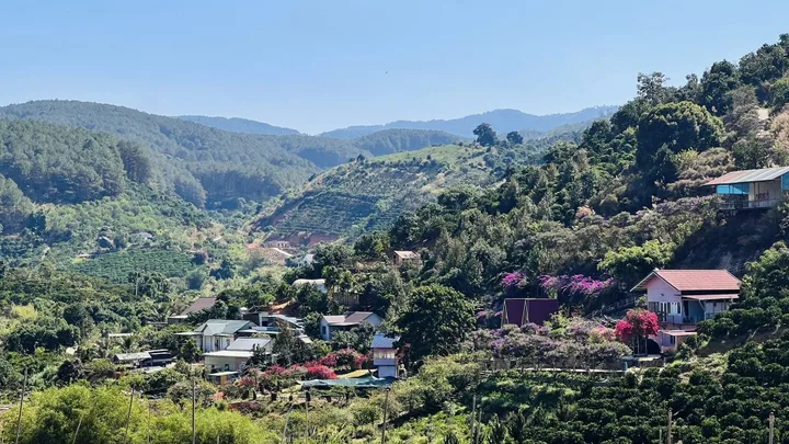 Đất xã Mê Linh chạm phường Cam Ly Đà Lạt 800m.VIEW THÔNG. Chỉ 300m ra nhựa ĐT 725. Giá 1.25 tỷ