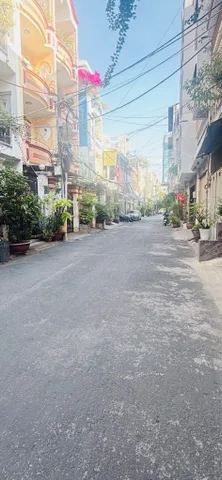 KHU VIP VƯỜN LÀI THÔNG TÂN HƯƠNG - NGANG LỚN 5M - TIỆN XÂY MỚI - NHỈNH 9 TỶ