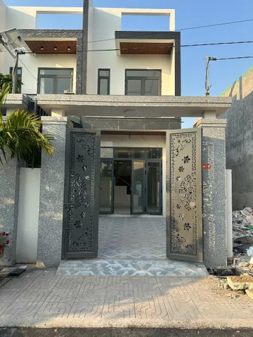 Bán Nhà Giá Thương Lượng gần Ngã Ba Đèn Vàng - Đồng Khởi