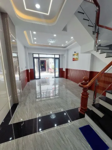 🚨🏘️ NHÀ 1/ HXH 4 TẦNG FULL NỘI THẤT CHỈ 6.XTỶ Đ. LÃ XUÂN OAI, SÁT ĐH TÀI CHÍNH, KĐT ĐÔNG TĂNG LONG, KHU CNC ⏰