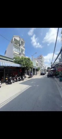 BÁN NHÀ BÌNH TÂN 82M2 2 TẦNG 4PN 5.6 TỶ CÓ PHÒNG NGỦ TRỆT HẺM XE HƠI KẾ KHU TÊN LỬA