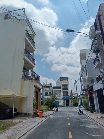 NHÀ 5 TẦNG ĐẸP, NGAY LIÊN PHƯỜNG QUẬN 9 VỚI DT51M2; 4,1 X 12,4; 4PN; 5WC..