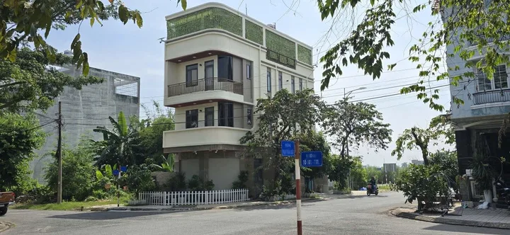 Nhà 1 trệt 2 lầu ,góc 2 mặt tiền đường Phạm Thận Duật - KDC số 1 Thạnh Mỹ Lợi Q2, diện tích 5x18m - 0989373766