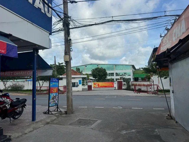 Bán đất ở đô thị 1/ngắn Nguyễn Văn Ni đối diện cổng chính Cty Quảng Việt Thị Trấn Củ Chi, huyện Củ Chi TPHCM, DT: 10x46m.