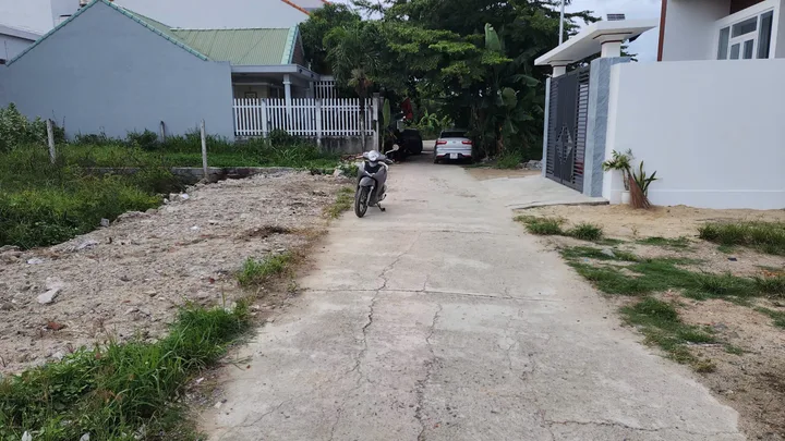 BÁN LÔ RẺ PHÚ TRUNG VĨNH THẠNH 2 MẶT TIỀN Ô TÔ TRƯỚC SAU, THOÁNG ĐẸP CAO RÁO, GẦN CHỢ GA