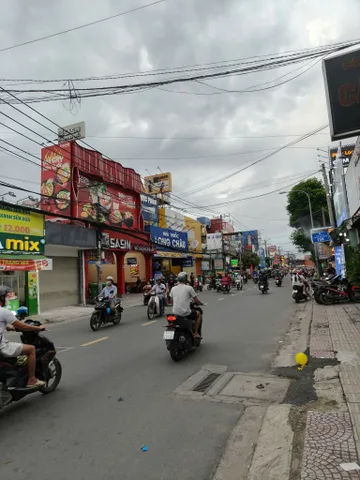 Bán mặt bằng kinh doanh MT đường Nguyễn Ảnh Thủ phường Tân Chánh Hiệp, huyện Hóc Môn TPHCM, DT: 8x40m.