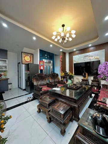 10.x tỷ – Bán nhà Giải Phóng 47m² x 5 tầng thang máy, gần phố, Oto đỗ cửa, cạnh khu ĐH Bách Kinh Xây