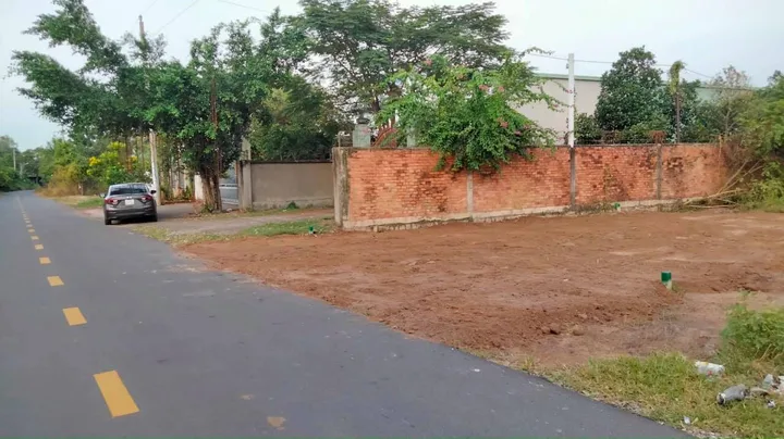 CHÍNH CHỦ KẸT TIỀN BÁN GẤP 300M2 ĐẤT NGAY Q.LỘ TRƯỜNG HỌC SÁT CHỢ 650TR