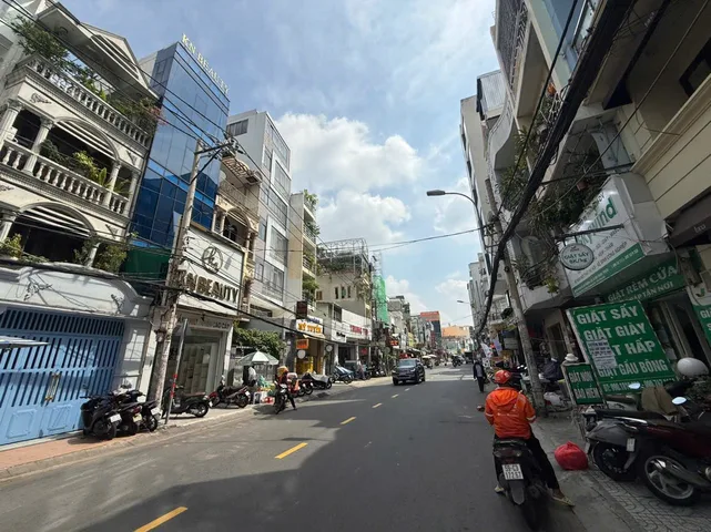 Gia Đình Cần Bán Nhà Mặt tiền 89 Nguyễn Văn Thương – Giá 25,8 tỷ