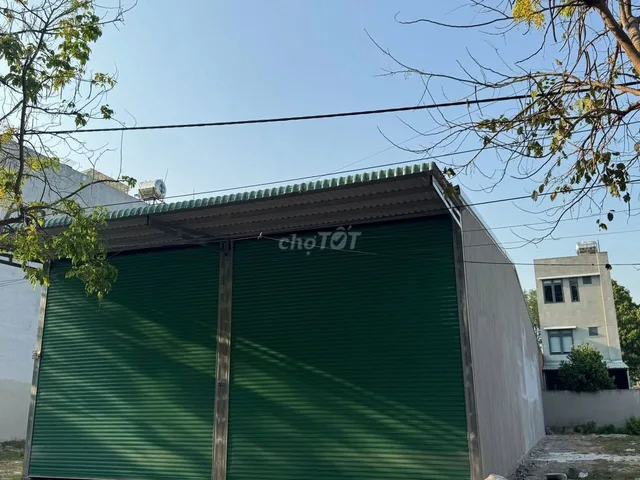 Cho thuê nhà kho 300m2 mới xây dựng