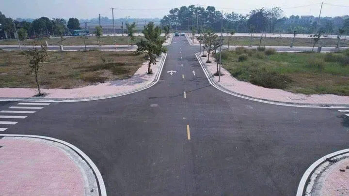 Bán đất 95.1m² full thổ cư ngang 10m giá 6.18 tỷ tại Xã Yên Lãng
