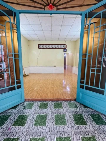 Bán đất tặng nhà cấp 4 - Nguyễn Văn Linh qua Nguyễn Thị Thập - 80m2 ngang lớn - 9.x tỷ