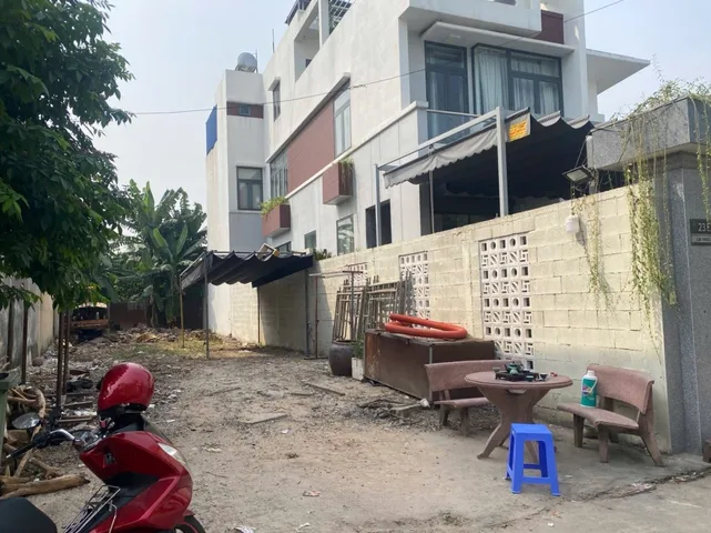Bán đất 186.6m² có sẵn 180m² thổ cư ngang 6m giá 5.7 tỷ tại Phường Lái Thiêu