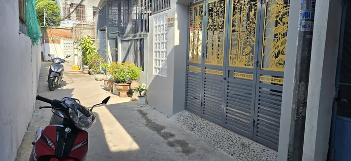 Bán nhà 83.8m² full thổ cư ngang 4.1m giá 5.5 tỷ tại Phường Bắc Nha Trang