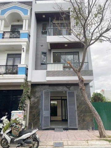 Bán nhà 75m² full thổ cư ngang 5m giá 8 tỷ tại Phường Nam Nha Trang