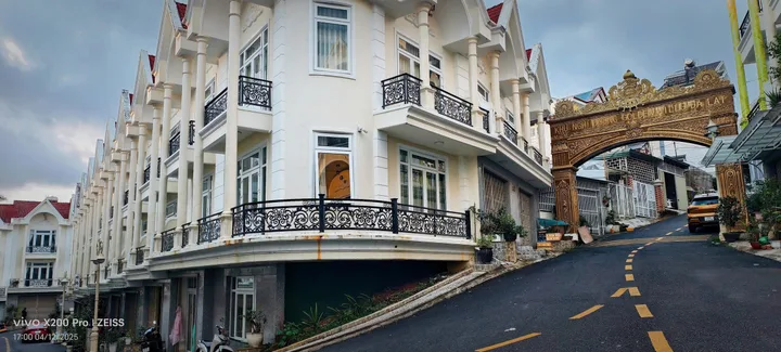 BÁN NHÀ GOLDEN HILL – FULL NỘI THẤT, VÀO Ở NGAY, Đà Lạt Lâm Đồng