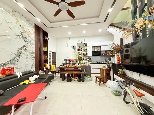 HOÀNG VĂN THÁI – NGÕ THÔNG – GẦN PHỐ –DT 64m x 4 TẦNG THOÁNG TRƯỚC SAU GIÁ 13.5 TỶ