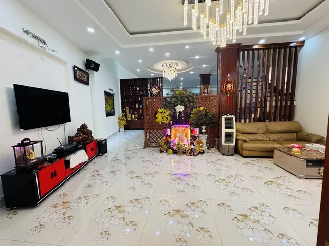 BIỆT THỰ LÔ GÓC TÂN HÒA ĐÔNG Q6 – GIẢM SỐC 1.1 TỶ – GIÁ CHỈ 10.9 TỶ
Vị trí: Đường Tân Hòa Đông, P14, Q6. Ngay trung tâm, gần Vòng xoay Phú Lâm, Hồng Bàng, đường 3/2.