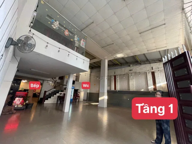 Cho Nhà nguyên căn  mặt tiền Đồng Nai cạnh đường Nguyễn Khanh 
💥Diện tích : 320m2 ( ngang 11,8 ✖️ 28m )