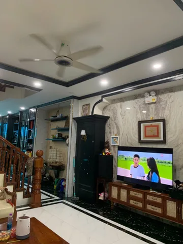 Bán nhà 3 tầng Mỹ Gia Gói 2 mặt tiền đường 27m(đường số 35) full nội thất gỗ tự nhiên
💎 Vị trí: mặt tiền đường chính gói 2 và 4 kết thông Võ Nguyên Giáp qua Phong Châu và kết nối Sun Vĩnh Thái
👉 Diện tích đất: 100m2 ngang 5 hướng Đông-Đông Bắc
