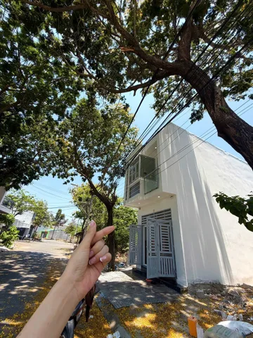 HÀNG HIẾM - NHÀ HOÀN CÔNG TĐC ĐẤT LÀNH - ĐƯỜNG RỘNG 13 mét
- Nội Thất Đầy Đủ vào ở ngay
- Diên tích: 62 m2, dtsd:126.4m2
- Nhà 1 trệt 1 lầu, 4 Pn, 2 wv, 1 bếp, 1 khách
- Nội Thất, máy lạnh âm trần
- Lô sạch không lỗi phong thuỷ
- Cách đường Phong Ch