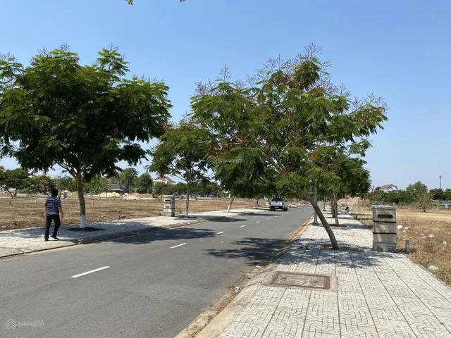 SỠ HỮU NỀN ĐẤT 100M2 FULL THỔ CƯ SỔ SẴN MẶT TIỀN PHÙNG HƯNG CÁCH SB LONG THÀNH CHỈ 5KM