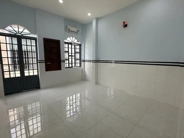 HIẾM - Trần Xuân Soạn sát cầu Nguyễn Khoái - 4.5 x 12M - BTCT kiên cố 3PN