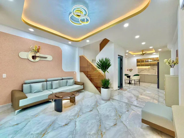 Kiến trúc hiện đại, nội thất xịn giá chỉ  2tỷ490tr DT 46,6m2 Phan Văn Trị P11 Q.Bình Thạnh. Sổ sẵn