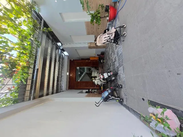 NHÀ 4 TẦNG MẶT TIỀN ĐƯỜNG KINH DOANH TỐT, NGAY TRUNG TÂM QUẬN 9.TĂNG NHƠN PHỦ B, DT 98M2