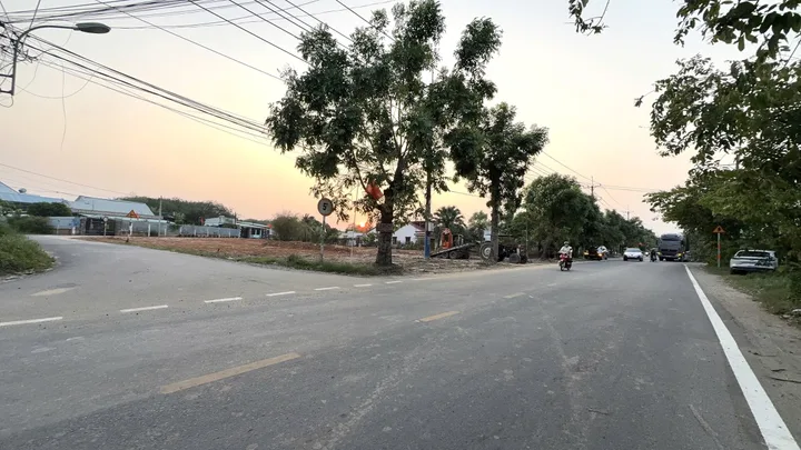 Mặt Tiền TL2 làm nhà vườn hay kinh doanh đêu sinh lời