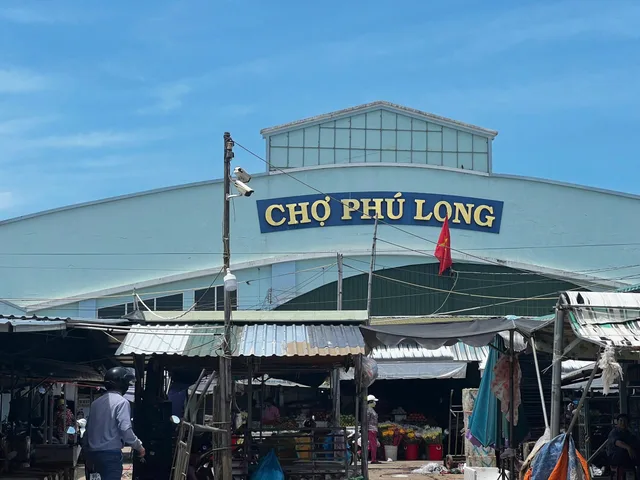 Bán đất ngay mặt tiền chợ Phú Long, Hàm Thuận Bắc