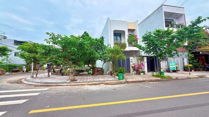 Lô góc Nguyễn Văn Tỵ và Kha Vạn Cân, Hoà Xuân, 166m2 - Giá 8,7 Tỉ TL