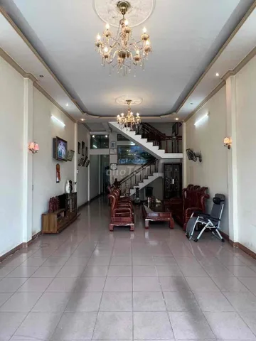 Bán nhà 100m² full thổ cư ngang 5m giá 5.8 tỷ tại Phường Nghĩa Lộ