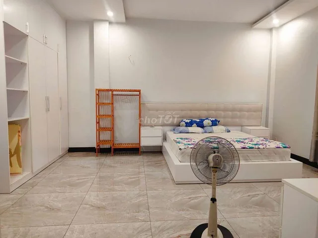 nhà TP mới gần vòng xoay định hòa 6 phòng ngủ