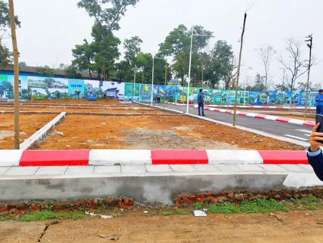 🔥 BÁN ĐẤT CHƯƠNG MỸ – HÀNG ĐẸP GIÁ ĐẦU TƯ 🔥
Chỉ nhỉnh 1 tỷ 7 / lô – 80m² full thổ cư 💥
📍 Vị trí tiềm năng:
• Cách QL6 & QL21A chỉ ~1km
• Di chuyển bến xe Yên Nghĩa vài phút 🚗
🛣 Đường rộng – 2 ô tô tránh nhau thoải mái