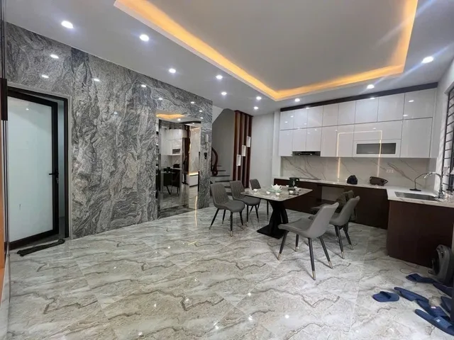 SIÊU PHẨM 6 TẦNG THANG MÁY – NGÕ 6M Ô TÔ TRÁNH – GARA 7 CHỖ – GẦN CẦU THANH TRÌ
