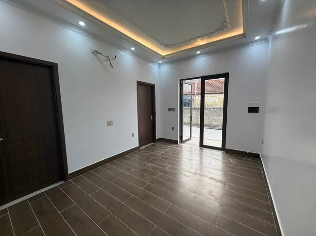 🏡 BÁN NHÀ THÔN 7 KIỀN BÁI 👉🏻 Phường Lê Ích Mộc .l/h:076.231.9990 em Thúy 

📐 Diện tích: 60m²- hướng Tây ngõ ô tô thông đi lại thuận tiện 

• Nhà xây kiên cố,độc lập,không lỗi phong thuỷ, dọn về ở ngay
• Khu vực dân cư văn minh, hàng xóm thân thiện
•