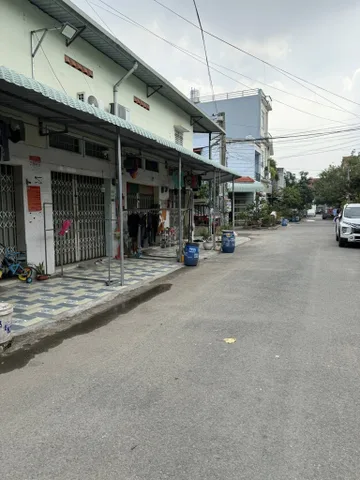 Cần bán nhà trọ lô góc có sẵn 5 kiot cho gần Wincom550, vòng xoay An Phú, KCN VISIP1