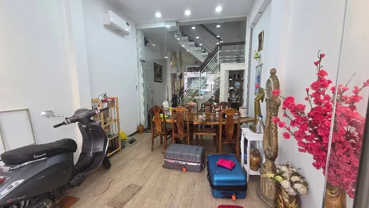 Bán nhà 4 Tầng Huỳnh Văn Bánh Phú Nhuận