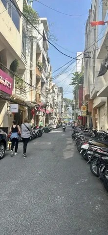 Bán nhà 99m² full thổ cư ngang 4.1m giá 28.5 tỷ tại Phường Bến Thành